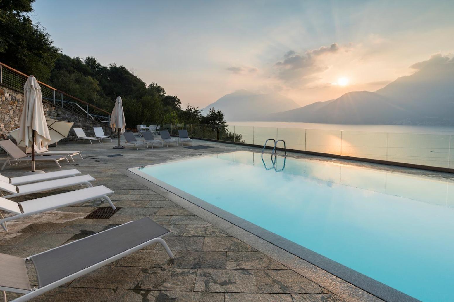 Paradiso Del Lago Bellano Bagian luar foto